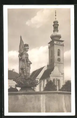 AK Sobesla, Denkmal bei der Kirche