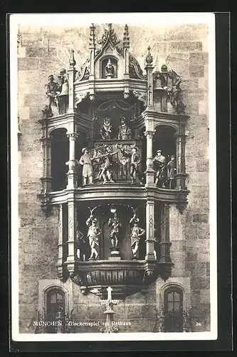 AK München, Glockenspiel am Rathaus