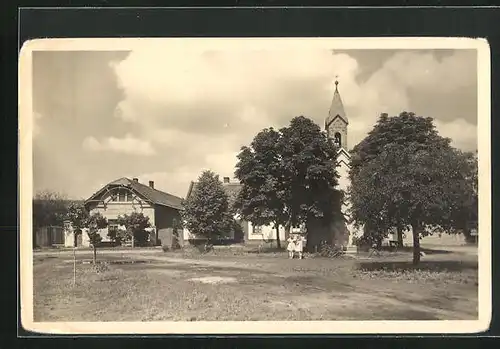 AK Sokolec okres Podebrady, Partie an der Kirche