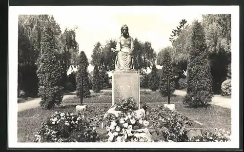 AK Mnichovo Hradiste, Denkmal im Park