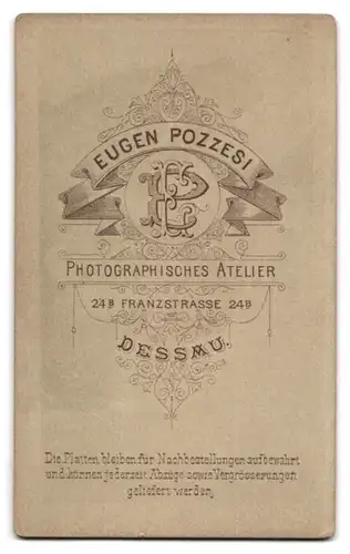 Fotografie Eugen Pozzesi, Dessau, Franzstr. 24b, Portrait süsses Baby im weissen Kleidchen