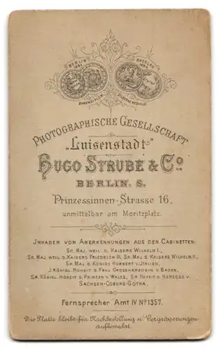 Fotografie Hugo Strube & Co., Berlin, Prinzessinnen-Str. 16, Portrait Herr im Anzug mit Mittelscheitel