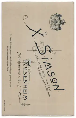 Fotografie X. Simson, Rosenheim, Münchenerstrasse 6, Portrait junges Mädchen in weisser Kleidung mit Kerze