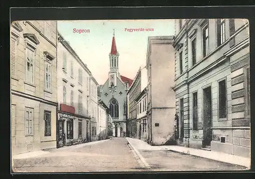 AK Sopron-Ödenburg, Fegyvertar-utca, Strassenpartie mit Blick zur Kirche