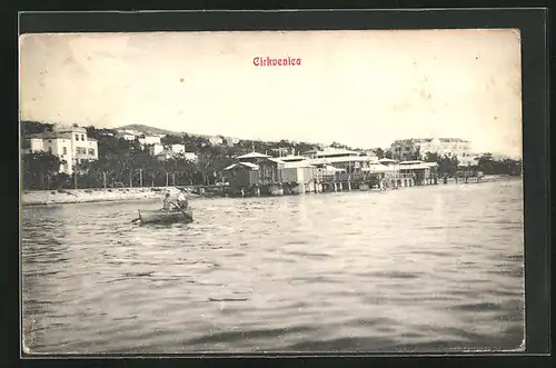 AK Cirkvencia, Wasserpartie mit Blick zum Ort