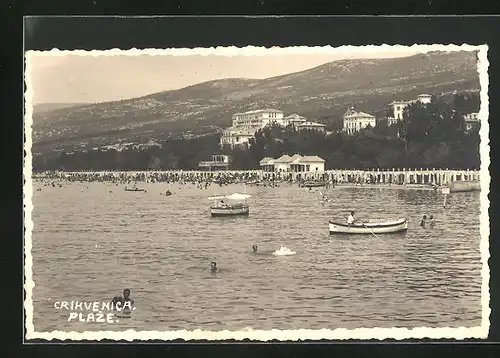 AK Crikvenica, Plaze, blick zum Ort mit Badegästen