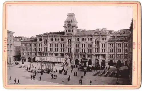Fotografie Römmler & Jonas, Dresden, Ansicht Trieste, Aufbau für Feierlichleiten auf dem Rathausplatz