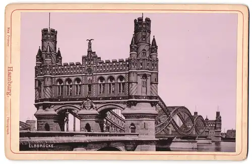 Fotografie Max Priester, Hamburg, Ansicht Hamburg, Blick auf die gewundene Elbbrücke