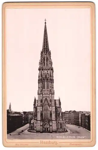 Fotografie Max Priester, Hamburg, Ansicht Hamburg, Frontansicht der Nicorlai-Kirche