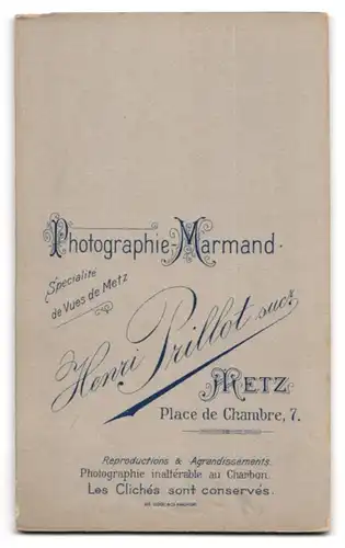 Fotografie Henri Prillot sucr., Metz, Place de Chambre, 7, Portrait junge Dame im modischen Kleid