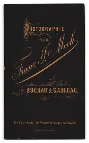 Fotografie Franz J. Mock, Buchau, Brustportrait junger Mann im Anzug mit Fliege
