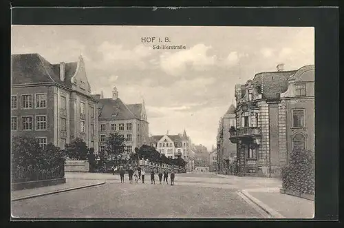 AK Hof i. B., Schillerstrasse mit Kindern