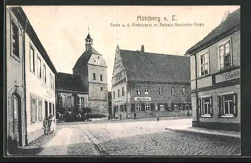 AK Mühlberg a. E., Partie a. d. Kirchstrasse m. Konditorei, Sparkasse & Rathaus Neustädter Kirche