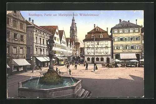 AK Reutlingen, Partie am Marktplatz und Wilhelmstrasse mit Geschäften und Strassenbahn