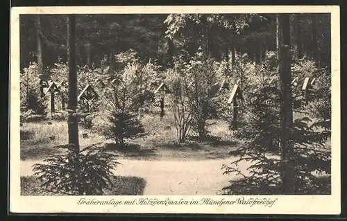 AK München-Hadern, Gräberanlagen mit Holzdenkmalen im Münchner Waldfriedhof