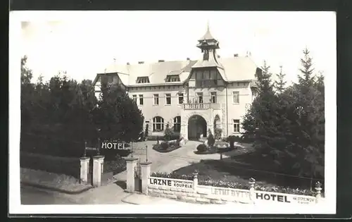 AK Lazne Zeleznice, Hotel Valdstynuv dvur