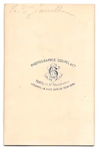 Fotografie Goupil & Cie., Paris, Ba. Montmartre 19, Heiliges Kind gibt armen Bauernkind was zum Anziehen