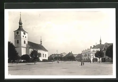 AK Bad Bochdanetsch / Lazne Bohdanec, Namesti, Marktplatz, Kirche und Rathaus, Radnice