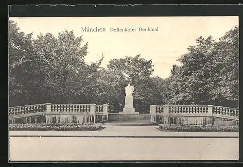 AK München, Blick auf das Pettenkofer Denkmal