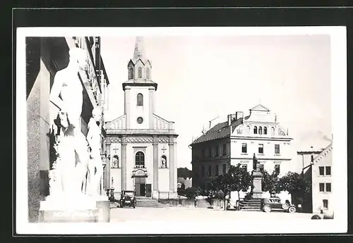 AK Nova Paka, Platz an der Kirche mit Denkmal