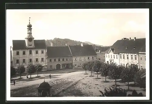 AK Lazne Zeleznice, Jihozapadni cast namesti