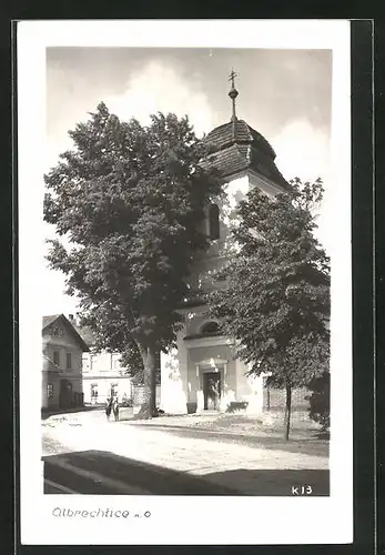 AK Albrechtice n. O., Strassenpartie bei der Kirche