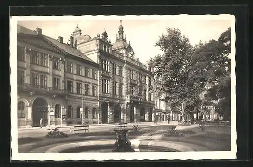 AK Pilsen, Strassenansicht mit Brunnen