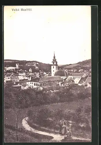 AK Velké Mezirici, Kirche im Ortsbild