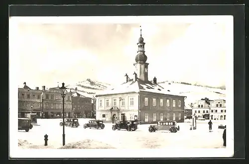 AK Jesenik, Namesti, schneebedeckter Maktplatz mit Rathaus