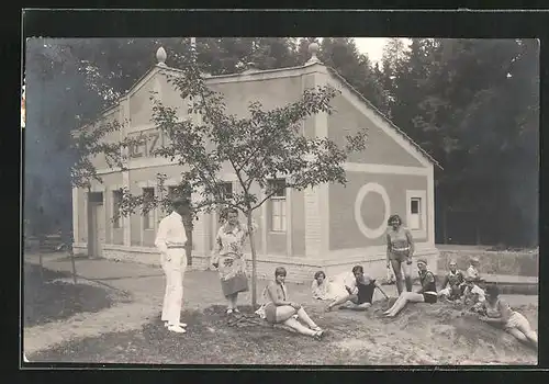 Foto-AK Cernovice, Lázne, Gäste im Bad