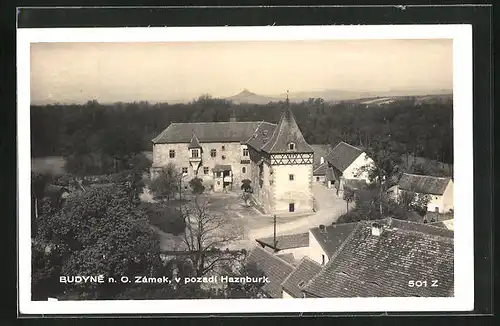 AK Budny n. O. Zamek, v pozadi Haznburk
