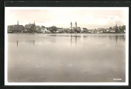 AK Waldsee, Ortsansicht vom See aus