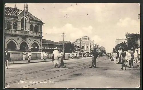 AK Colombo, Pettah showing Town hall, Strasse mit Einheimischen