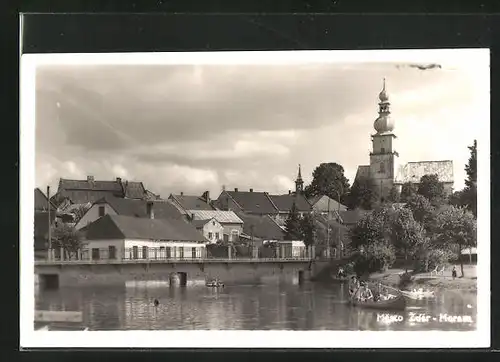 AK Zdár, Teilansicht mit Kirche