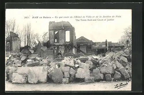 AK Ham, en Ruines, Ce qui reste de l`Hotel de Ville et de la Justice de Paix