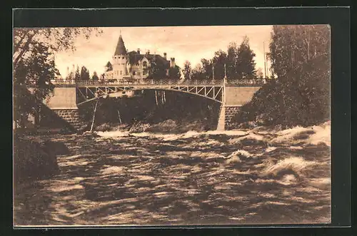 AK Imatran Kirja - ja Paperikauppa, auf dem Fluss unter der Brücke