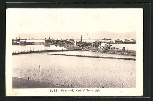 AK Suez, Panoramic view of terre plein