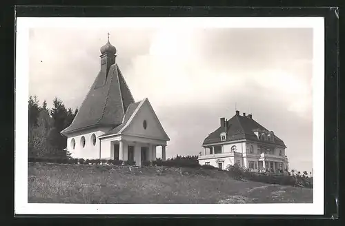 AK Jevicko, Kirche und Haus