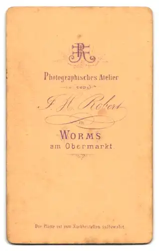Fotografie J. H. Robert, Worms, Am Obermarkt, Portrait kleines Mädchen im Kleid