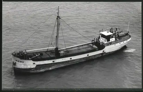 Fotografie Frachtschiff Wiema liegt vor Anker