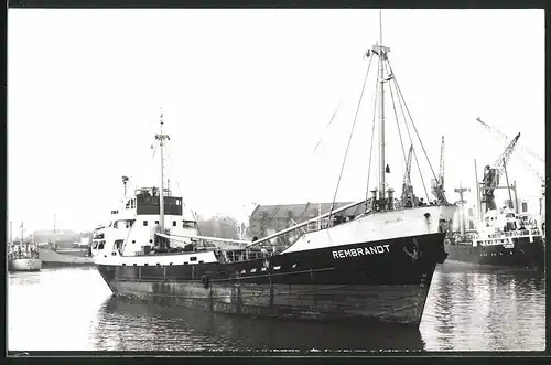 Fotografie Frachtschiff Rembrandt im Hafen