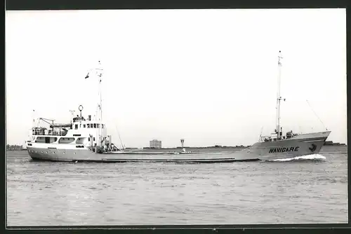 Fotografie Frachtschiff Navigare in Fahrt