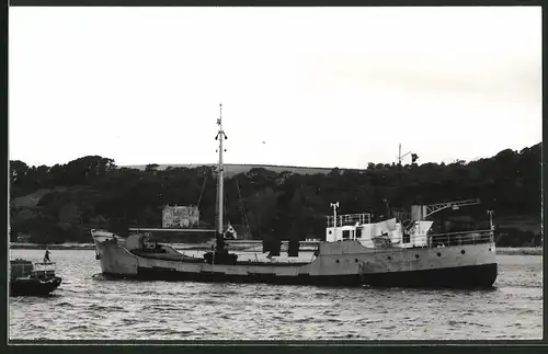 Fotografie Frachtschiff Tasman bei einer Kanalpassage