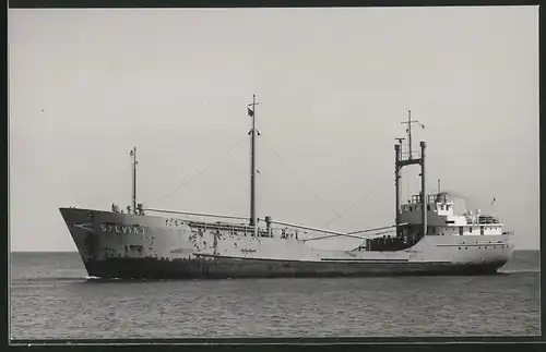 Fotografie Frachtschiff Sylvia I auf See