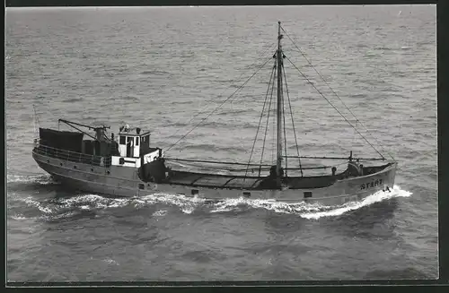 Fotografie Frachtschiff Start auf See