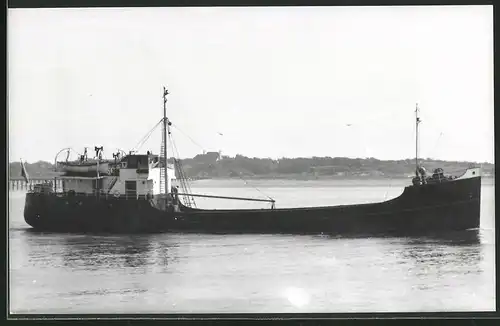 Fotografie Frachtschiff Veenenburgh bei langsamer Fahrt