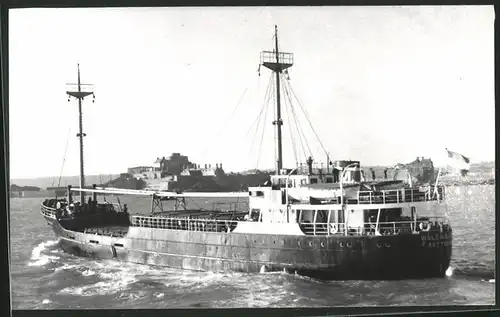 Fotografie Frachtschiff Walenburgh in Fahrt