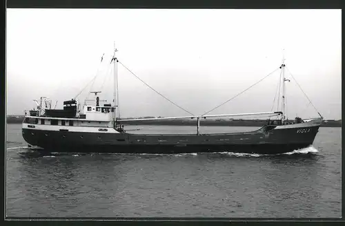 Fotografie Frachtschiff Viola in Fahrt