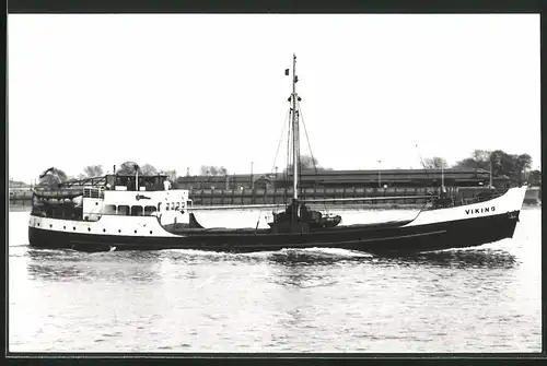 Fotografie Frachtschiff Viking bei einer Kanaldurchfahrt