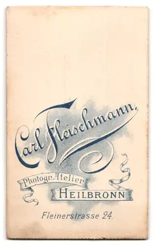 Fotografie Carl Fleischmann, Heilbronn, Fleinerstrasse 24, Portrait süsses Kleinkind im weissen Kleid